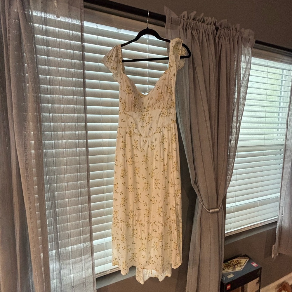 Hollister White Floral Dress